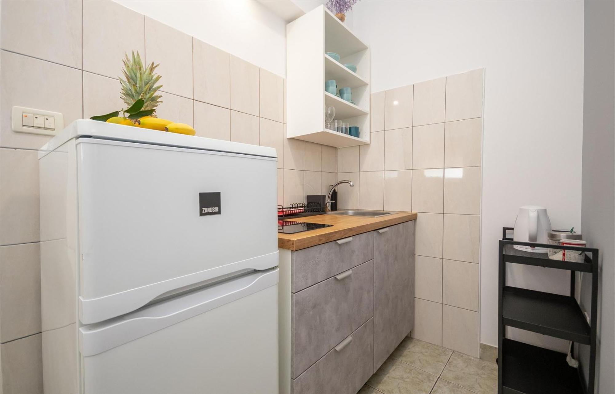 Apartments Ivan - With Parking 오미스 외부 사진